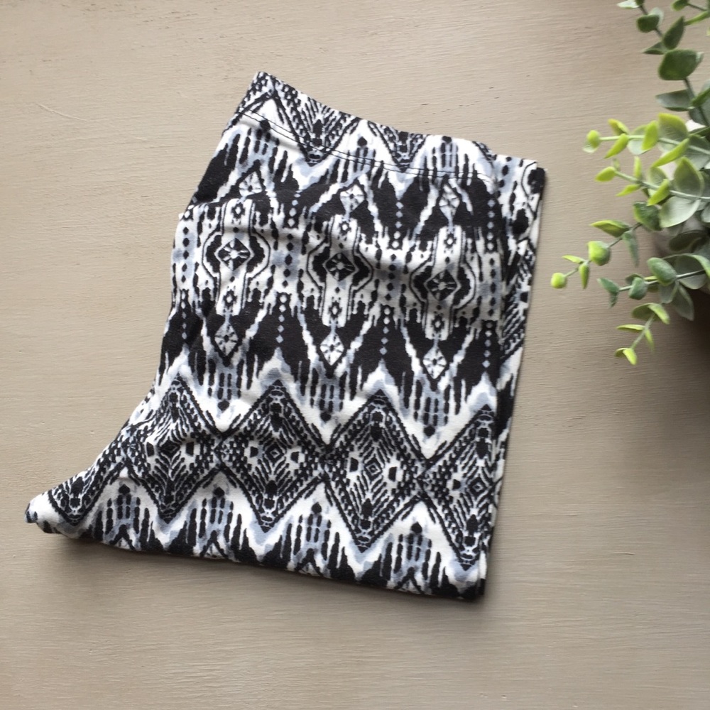 Patterned leggings